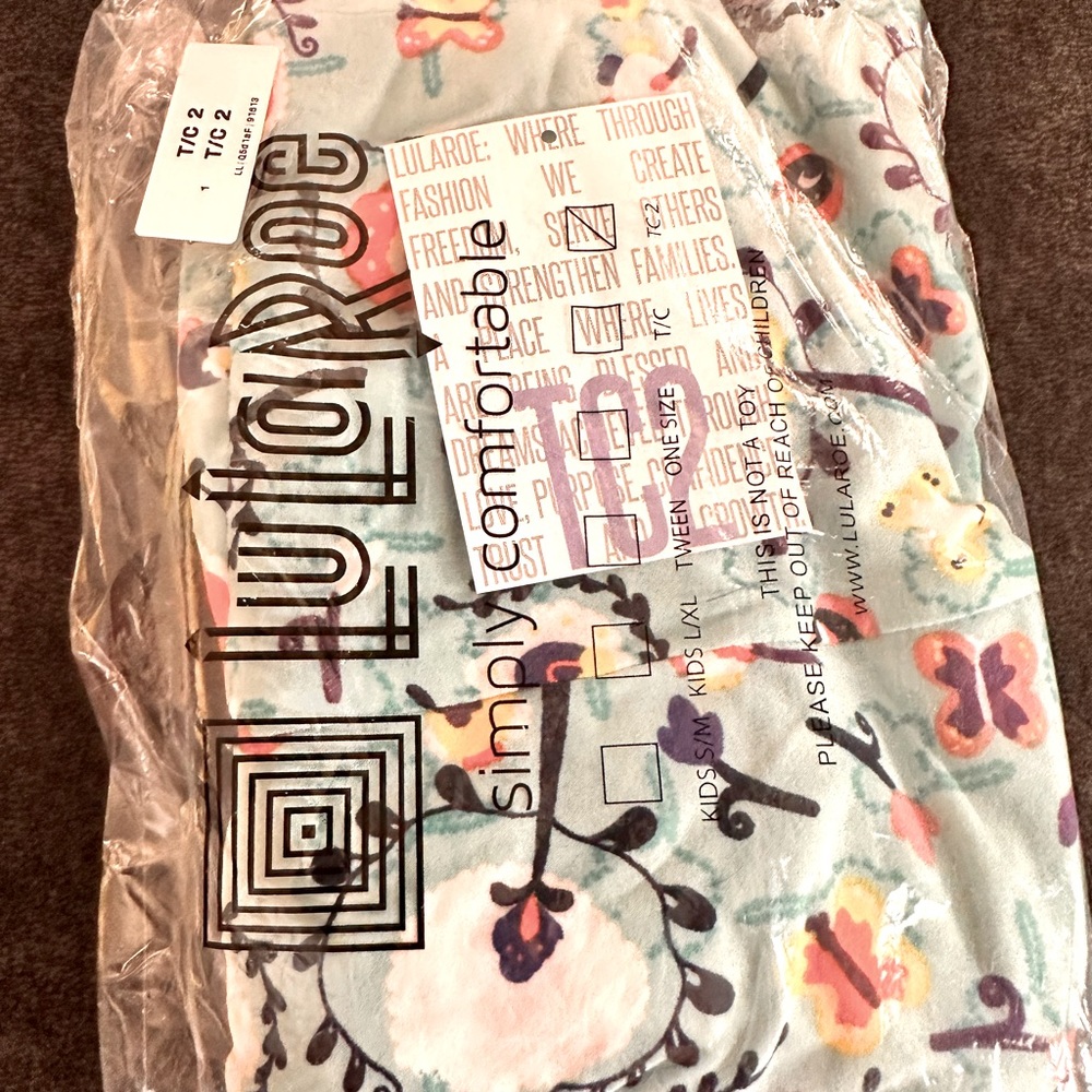 New In packaging LuLaRoe TC2